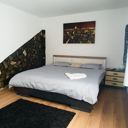 Apartament Dacul Hunedoara Extérieur photo