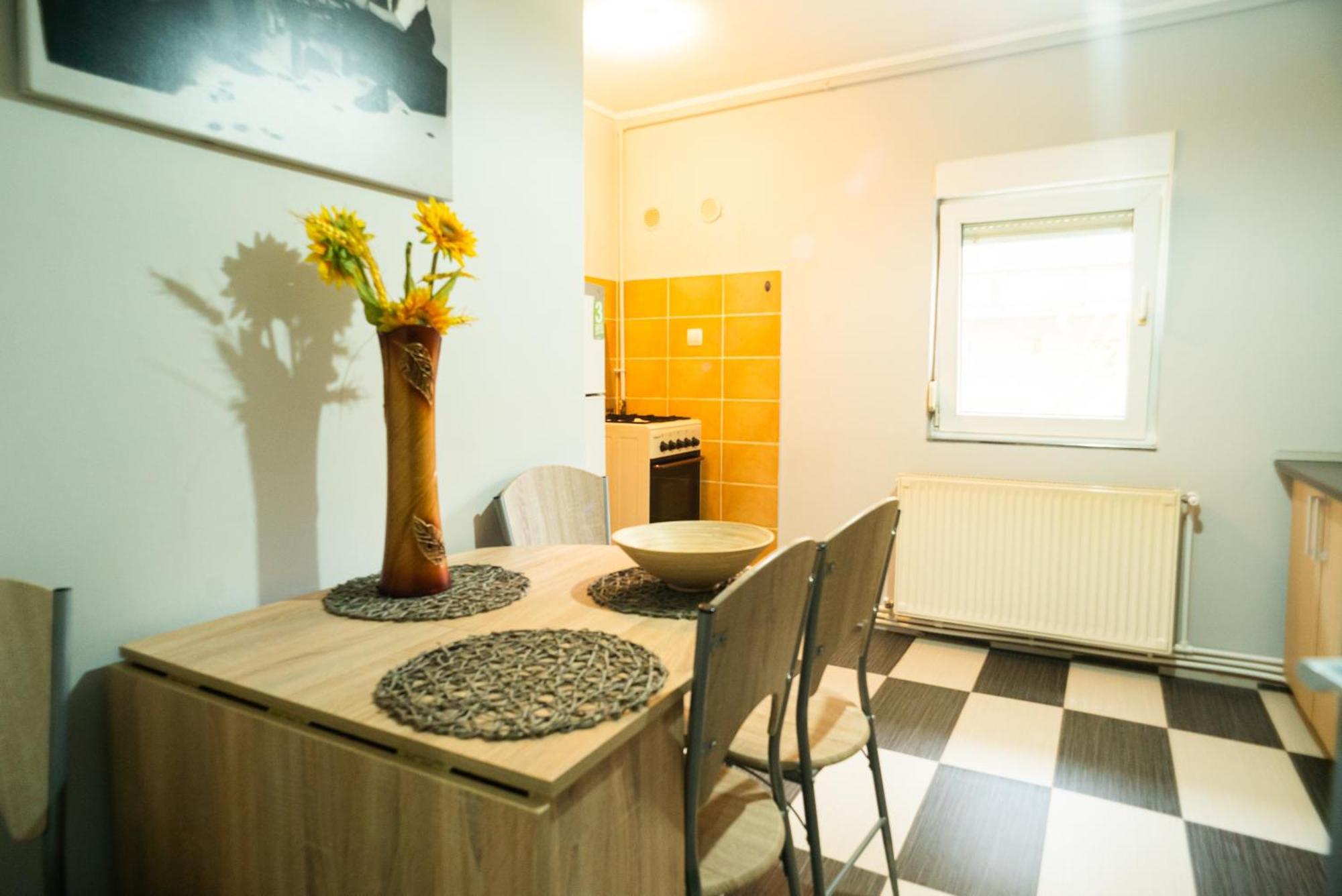 Apartament Dacul Hunedoara Extérieur photo